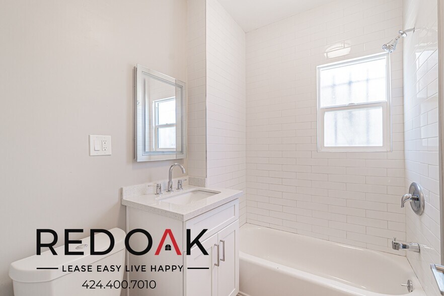 Building Photo - 819 N Madison Ave