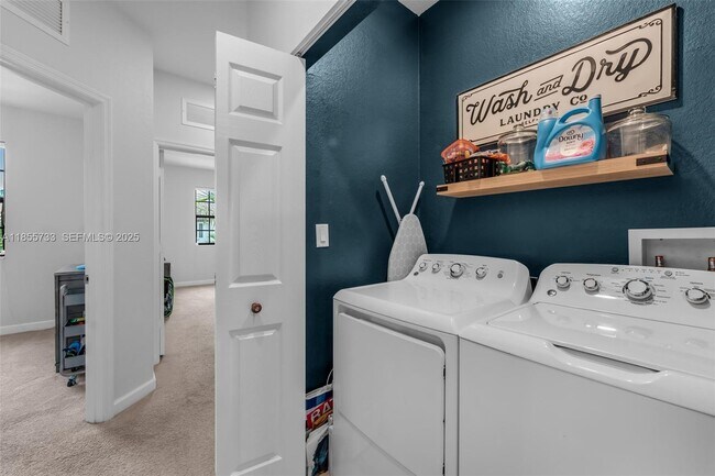 Building Photo - 3763 SE 2nd St