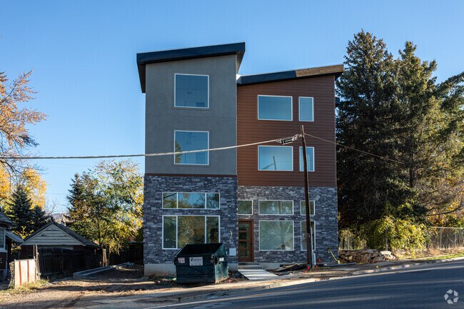 October 2021 - 302 40th St