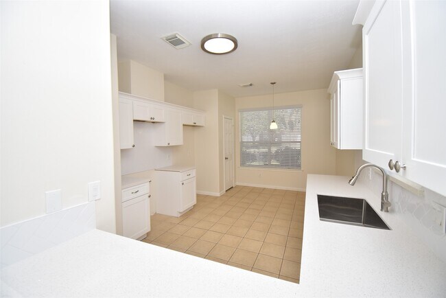 Building Photo - 2427 Teal Run Pl Dr