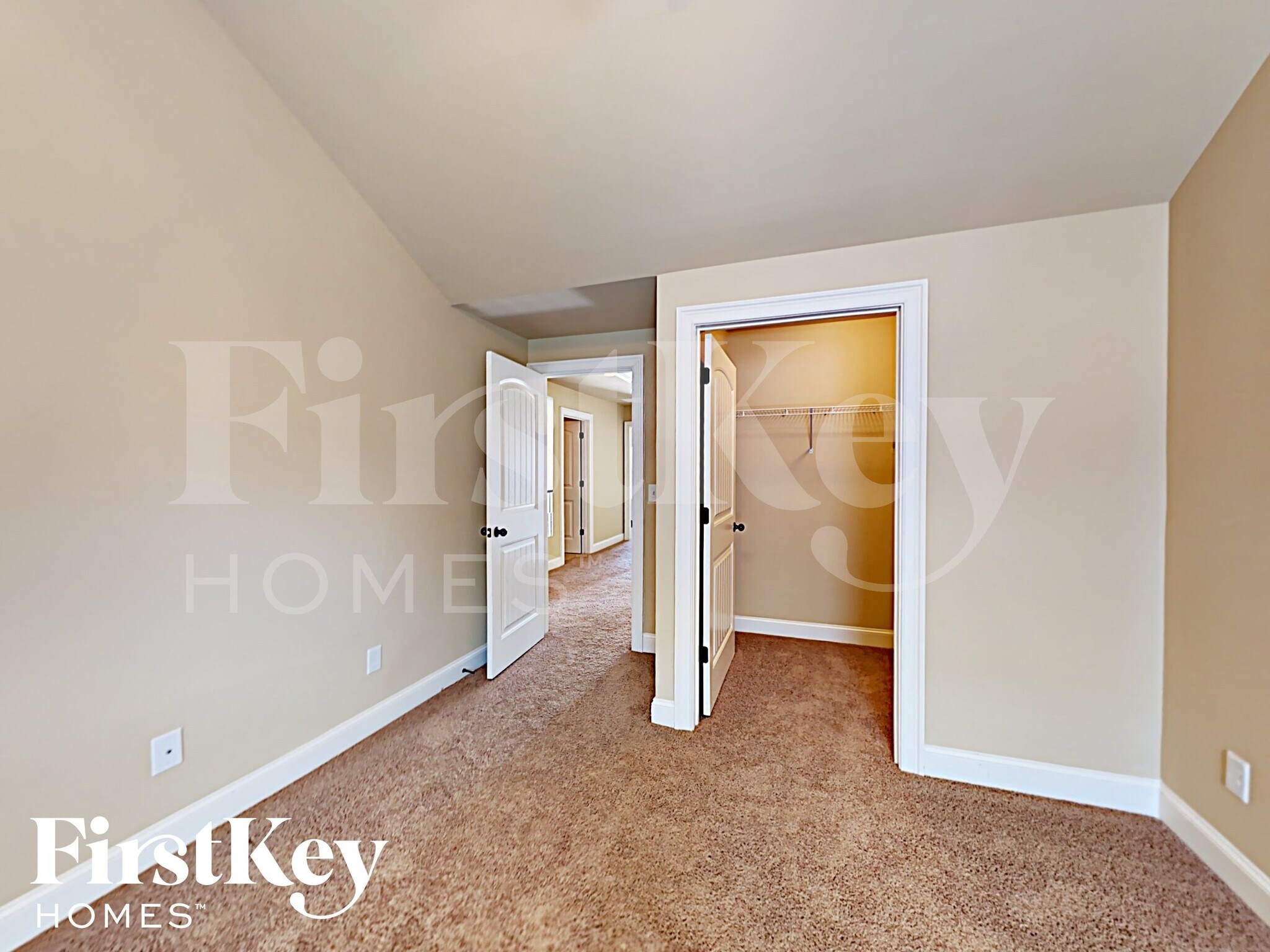 Building Photo - 810 Golden Isles Dr