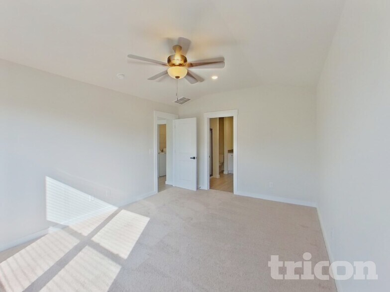 Building Photo - 1225 Crested Iris St