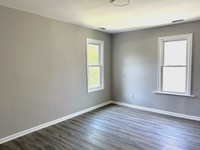 Building Photo - 254 N Holmes Ave