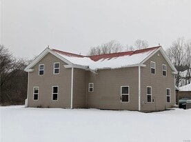 Building Photo - 27339 Rutland Hollow Rd