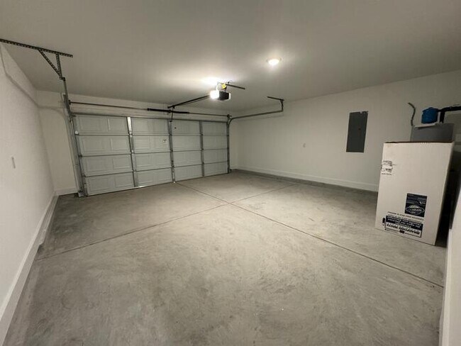 Building Photo - 2128 Middlebridge Ct