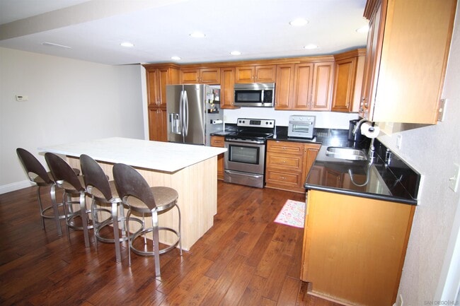 Building Photo - 16328 Bassett Ct