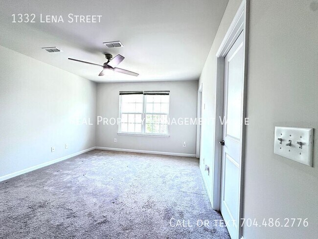 Building Photo - 1332 Lena St