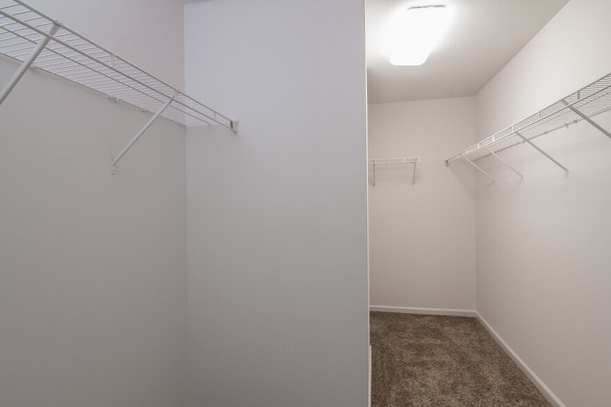 Building Photo - 15134 De Havilland Dr