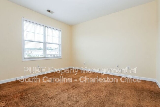 Building Photo - 336 Kiskadee Loop