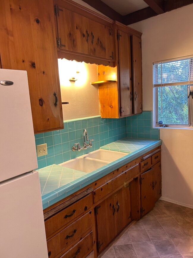 Building Photo - 7111 Mohawk St