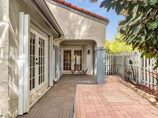 Building Photo - 1361 Cottonwood Cir