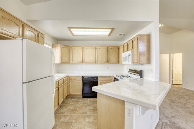 Building Photo - 8301 Boseck Dr
