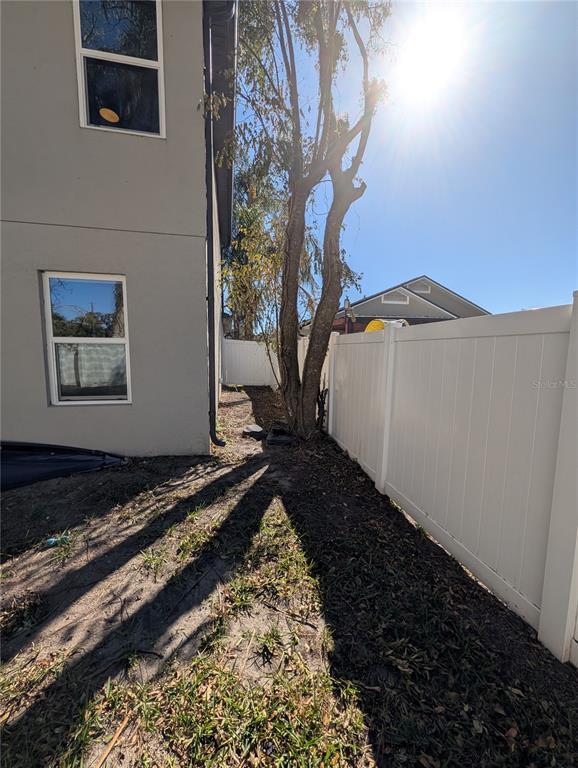 Building Photo - 2023 White Ave