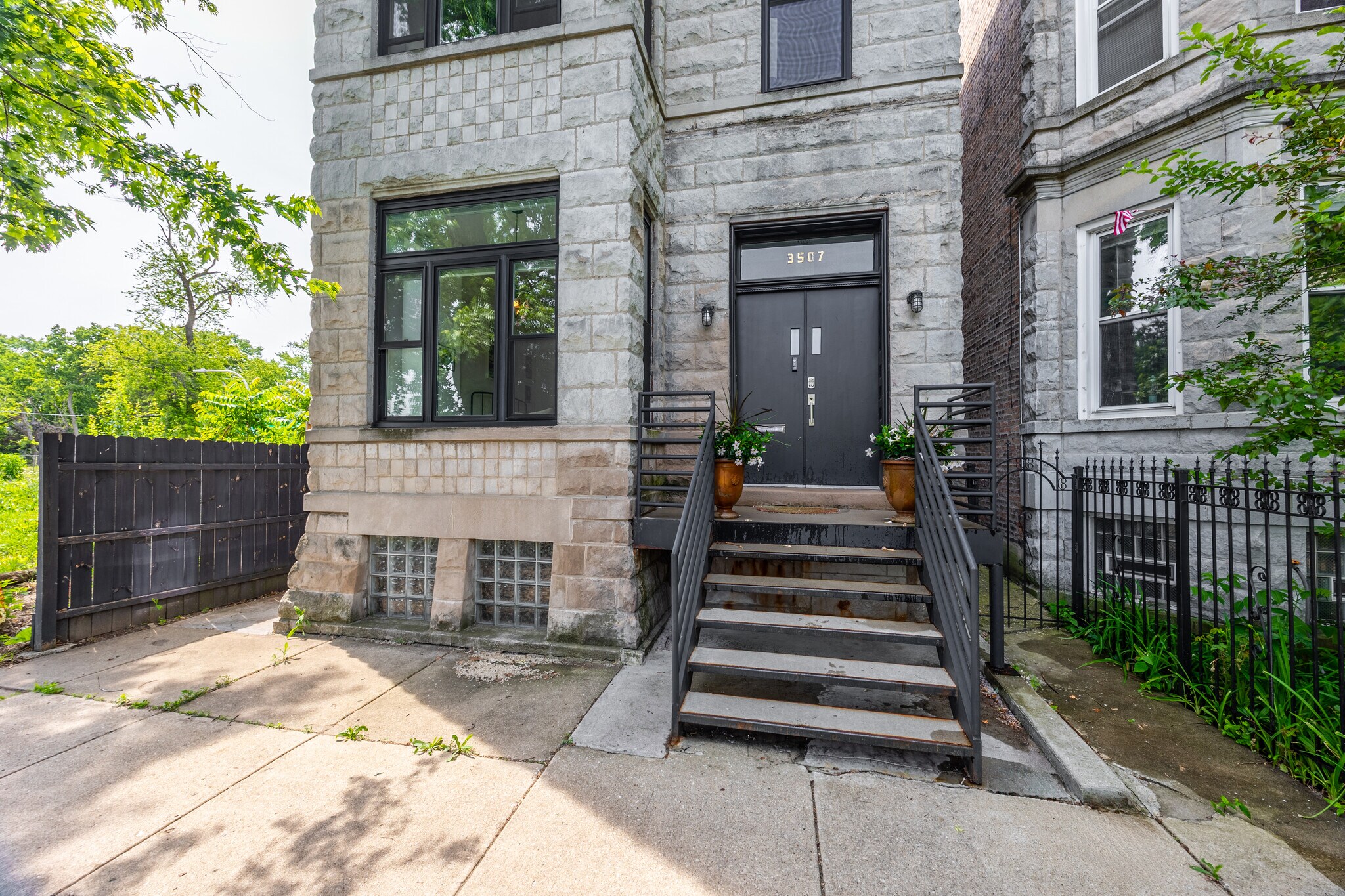 Building Photo - 3507 W Carroll Ave