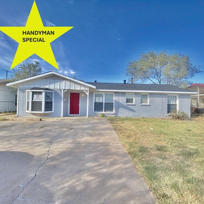 Building Photo - Handyman Special $0 First Month's Rent / “You fix, you SAVE BIG!!” Contact Mayshell for details: ...