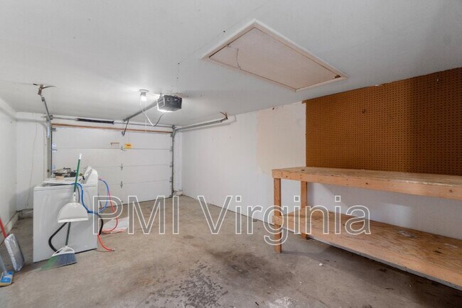 Building Photo - 3474 Smokey Chamber Dr