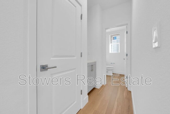 Building Photo - 3001 Ivory Ter