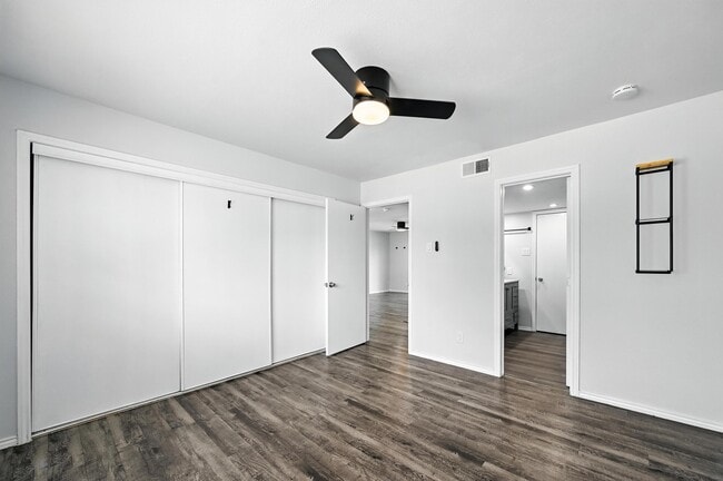 Building Photo - 5801 Lake Hubbard Pkwy