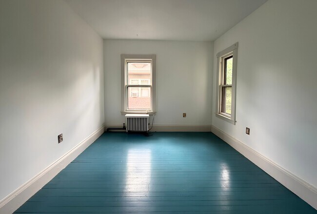Building Photo - 62 Firglade Ave