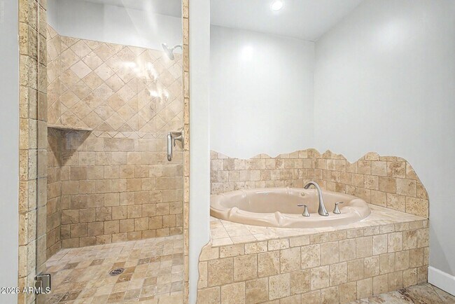 Building Photo - 15452 Chicory Dr