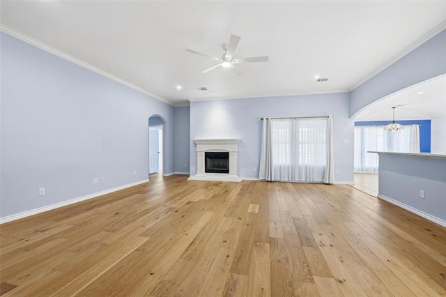 Building Photo - 835 Evergreen Ln