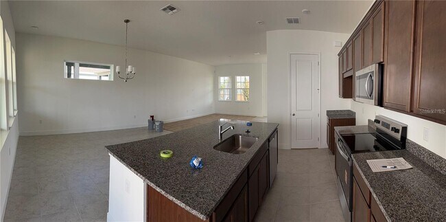 Building Photo - 10374 Pearson Ave