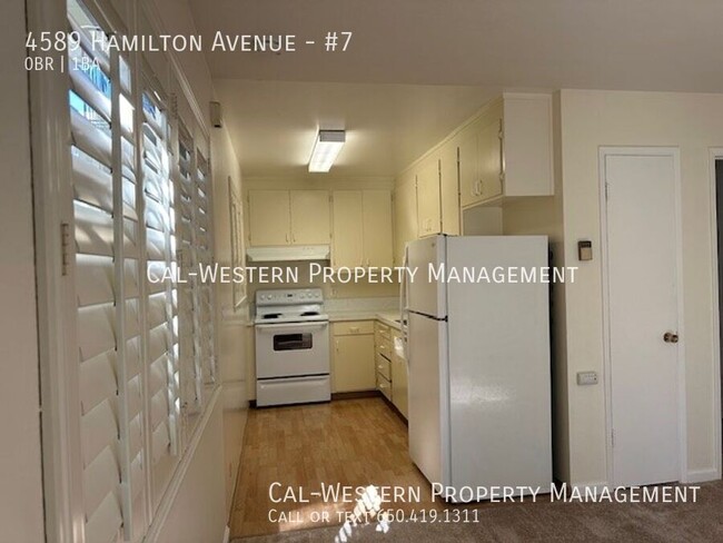 Building Photo - Very Nice Downstairs Studio Apartment In G...