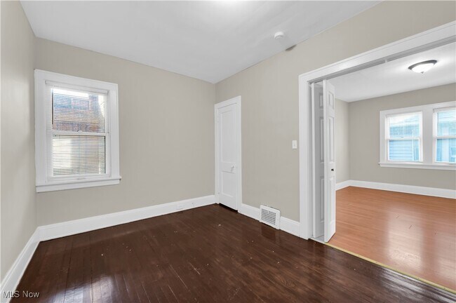 Building Photo - 1512 W 116th St