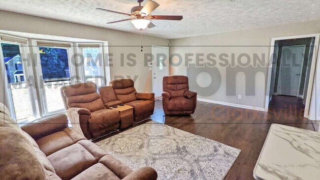 Building Photo - 2408 Shoveler Way