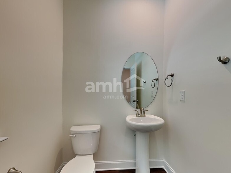 Building Photo - 14038 Belle Mont Dr