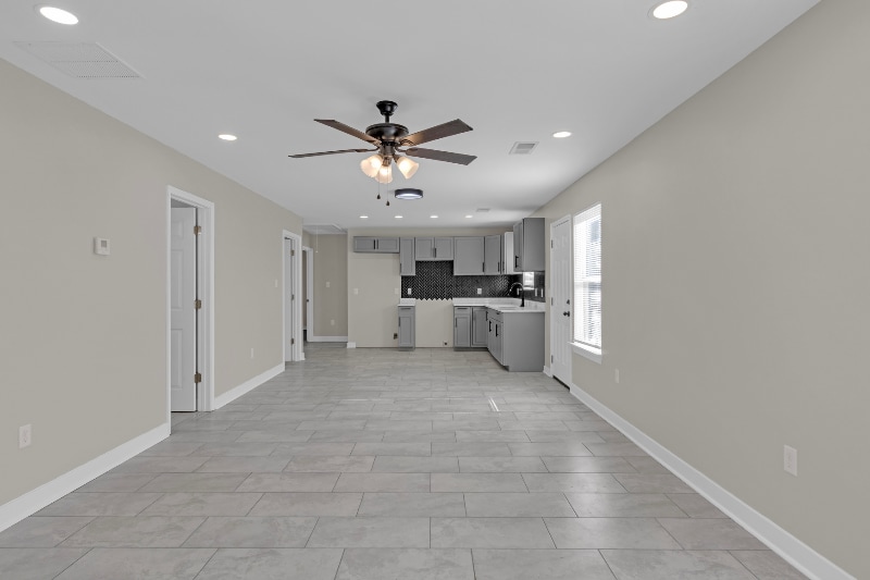 Building Photo - 830 David St