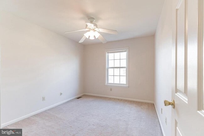Building Photo - 556 Cork Cir