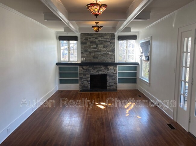 Building Photo - 3306 Montview Dr