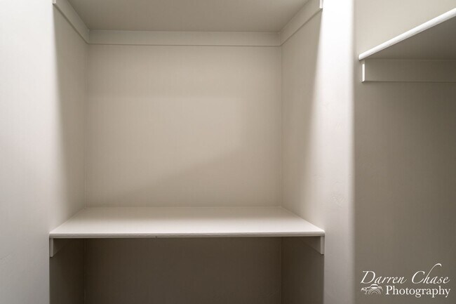 Building Photo - 4 bedroom, 2.5 bathroom townhome in Hurricane!