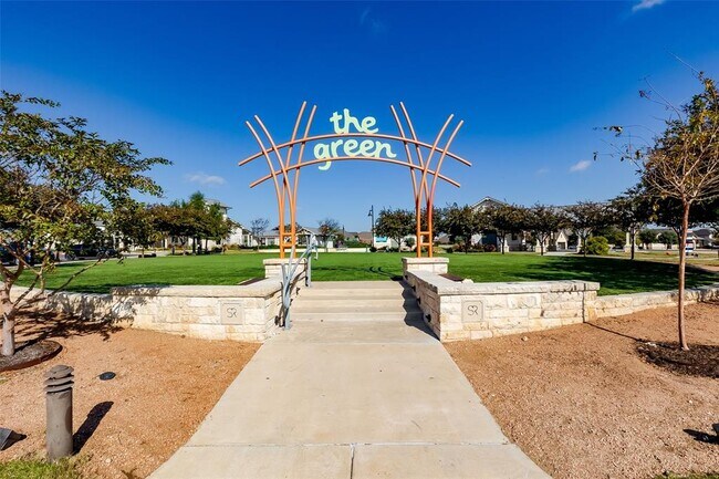 Building Photo - 252 Clear Frk Lp