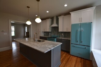 Building Photo - Newly Renovated 4 Bedroom Near Franklin Park- First month rent free