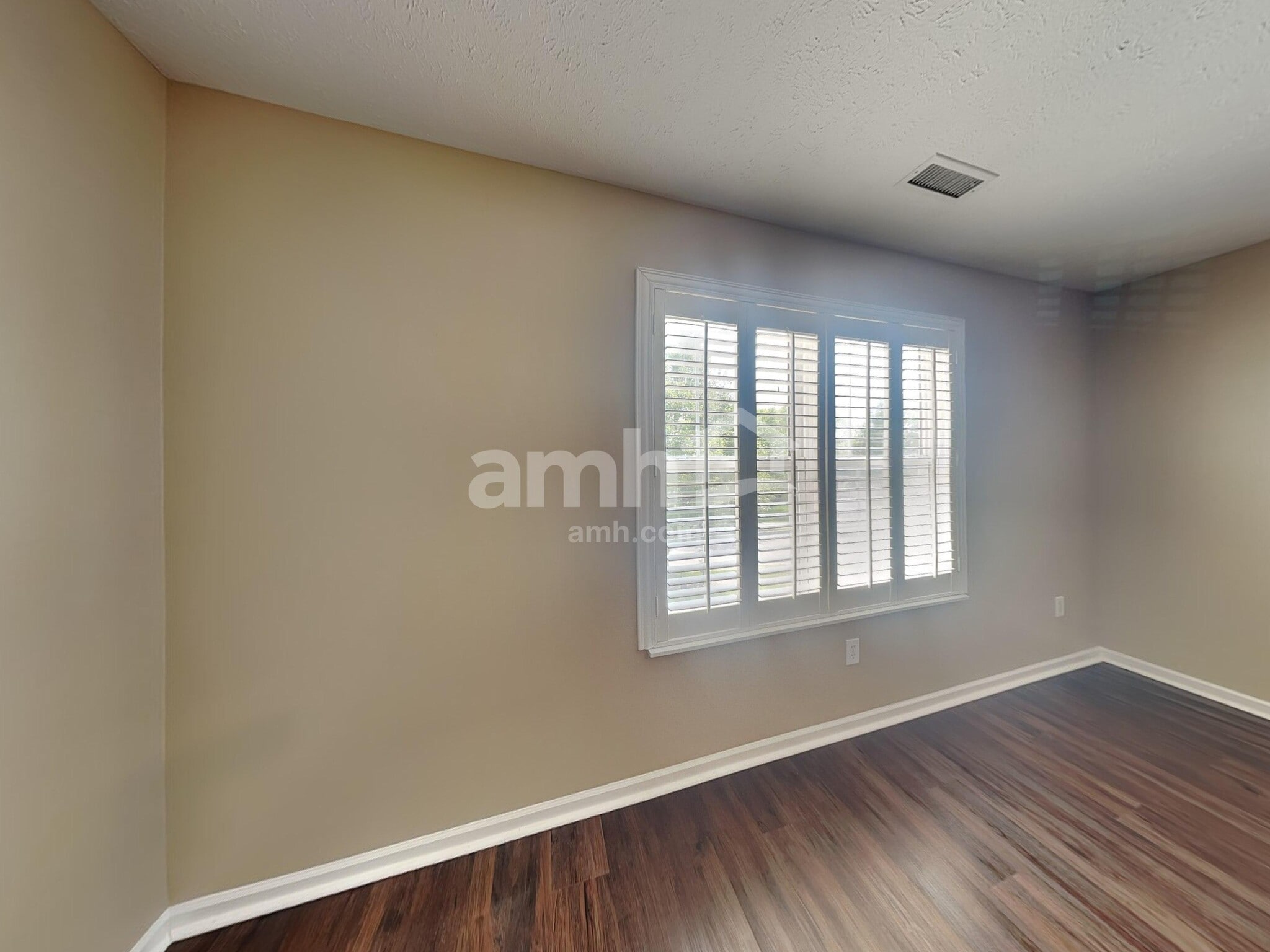 Building Photo - 10640 Standish Pl