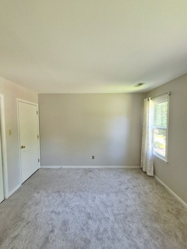 Building Photo - 9019 Double Tree Ln