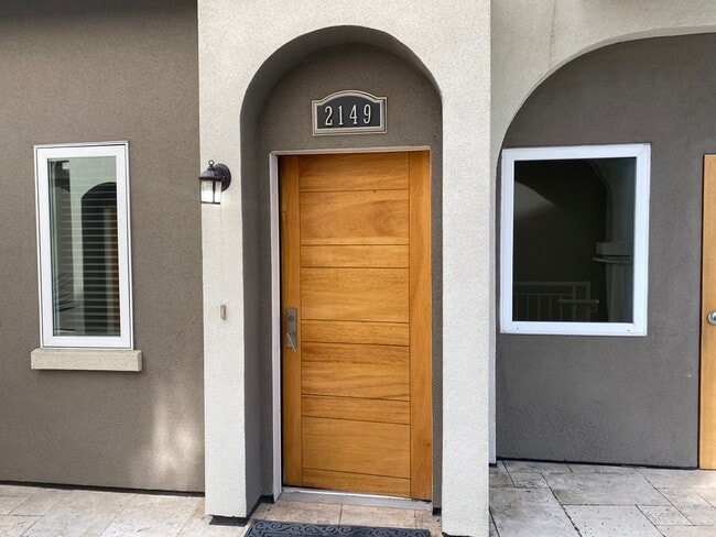 Building Photo - 2149 Carlmont Dr