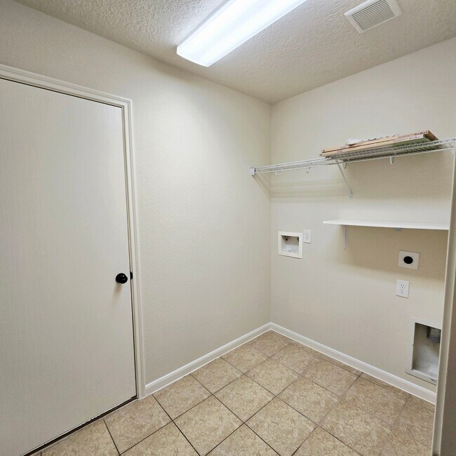 Building Photo - 22234 Orchard Dale Dr