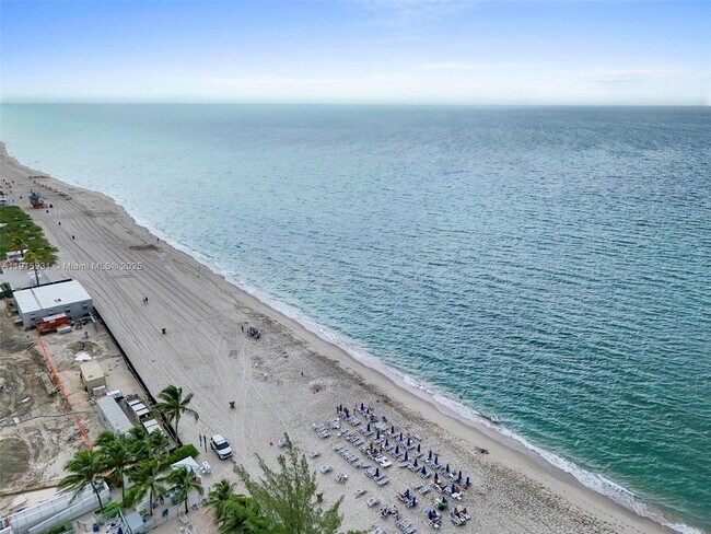 Building Photo - 18671 Collins Ave