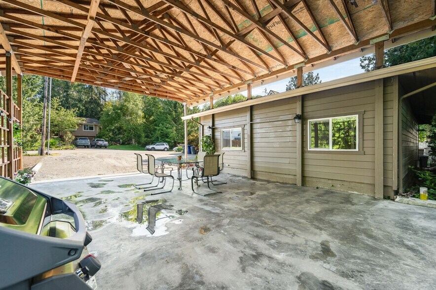 Building Photo - 21031 NE 4th St