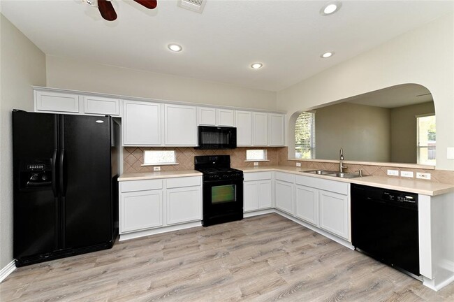 Building Photo - 1227 Cardigan St