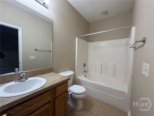 Building Photo - 37 Ross Way