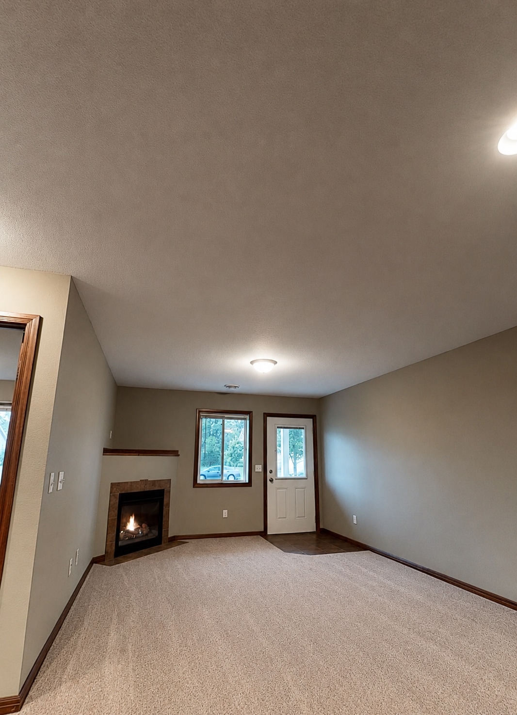 Building Photo - 6395 Prairie Cir S