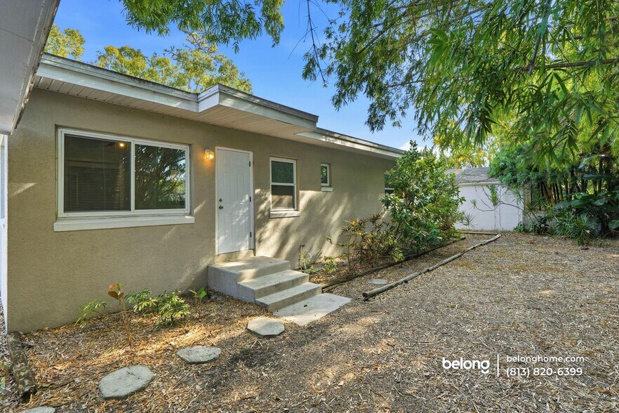 Building Photo - 2701 S Manhattan Ave