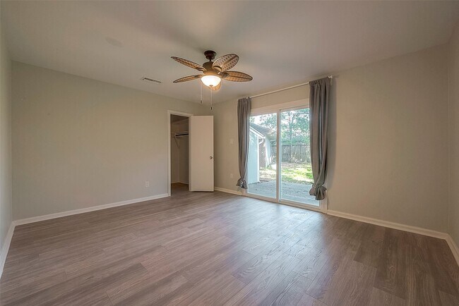 Building Photo - 7810 Locke Ln