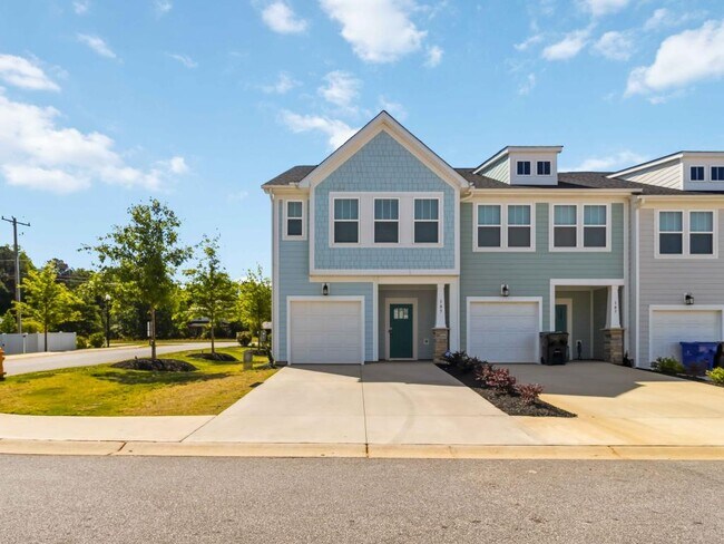 Building Photo - 105 Cobden Ct
