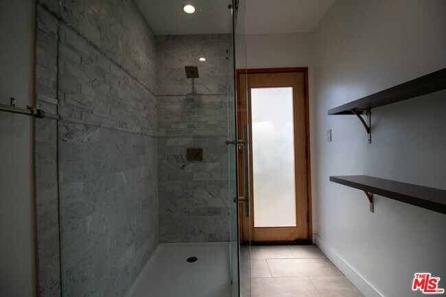 Building Photo - 11619 Lerdo Ave