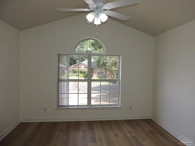 Building Photo - 6340 Summer Lakes Ln